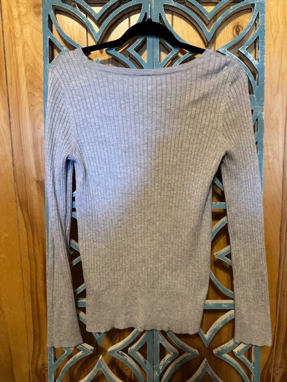 Faded Glory Light Gray Ribbed Scoop Neck Sweater - Picture 6 of 9